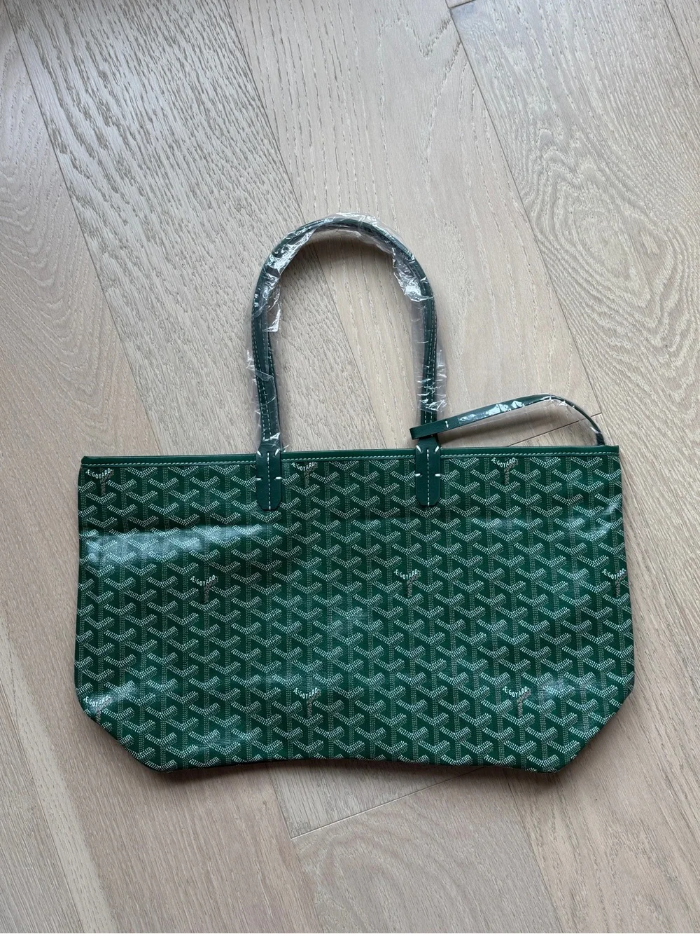 Medium Green Goyard Tote - Picture 3 of 4